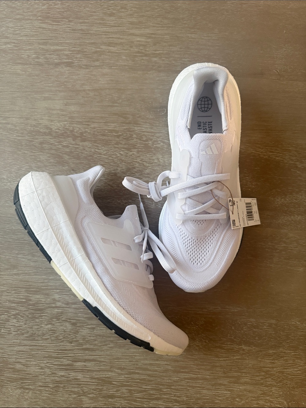 NWT adidas Ultraboost Light Running Shoes | W9 M8